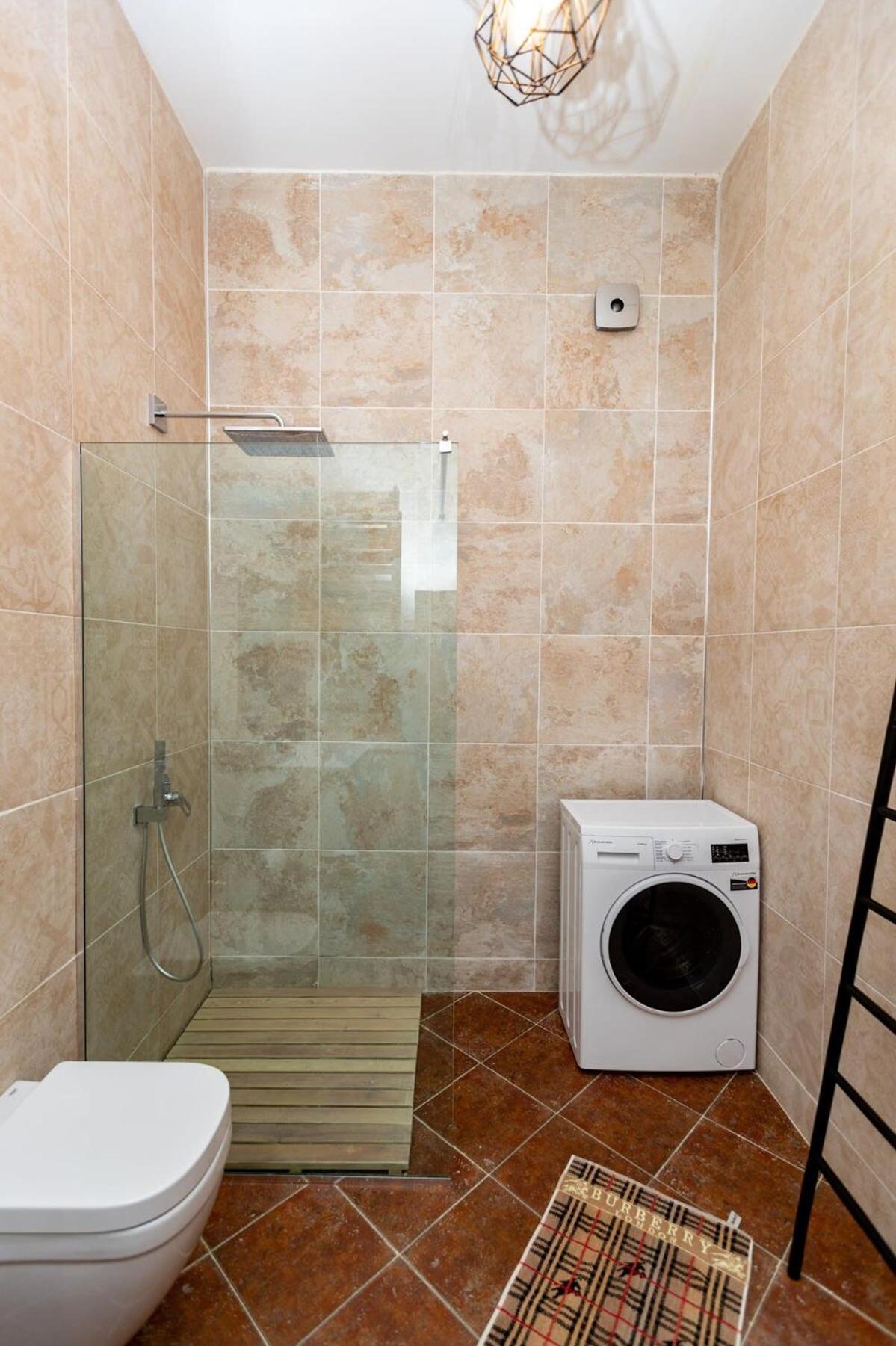Stylish 2Br Apt In The Heart Of Old Tbiliszi Kültér fotó